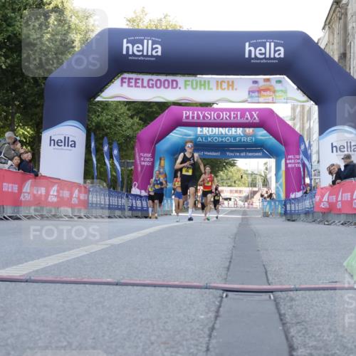 06.09.2026 - CURREX Alsterlauf Yannick Fuchs http://msf.ph/oto/10229141 06.09.2026 11:16:10 Ziel 80, 86 meine-sportfotos.de
