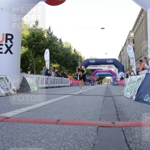 06.09.2026 - CURREX Alsterlauf Yannick Fuchs http://msf.ph/oto/10229148 06.09.2026 11:16:13 Ziel 71, 78, 80, 86 meine-sportfotos.de