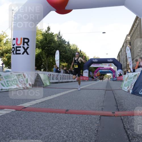 06.09.2026 - CURREX Alsterlauf Yannick Fuchs http://msf.ph/oto/10229151 06.09.2026 11:16:13 Ziel 71, 78, 80, 86 meine-sportfotos.de