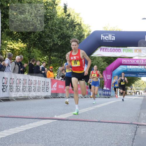 06.09.2026 - CURREX Alsterlauf Yannick Fuchs http://msf.ph/oto/10229157 06.09.2026 11:16:16 Ziel 62, 63, 71, 78, 80, 86, 87 meine-sportfotos.de