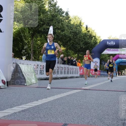 06.09.2026 - CURREX Alsterlauf Yannick Fuchs http://msf.ph/oto/10229163 06.09.2026 11:16:17 Ziel 62, 63, 71, 78, 80, 86, 87 meine-sportfotos.de