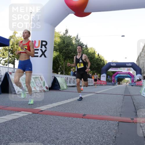 06.09.2026 - CURREX Alsterlauf Yannick Fuchs http://msf.ph/oto/10229172 06.09.2026 11:16:20 Ziel 62, 63, 70, 71, 78, 86, 87 meine-sportfotos.de