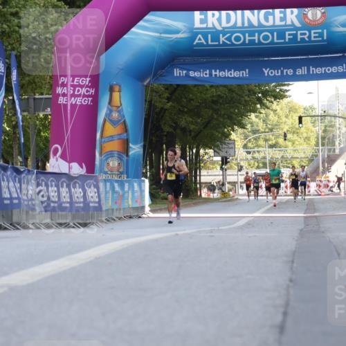06.09.2026 - CURREX Alsterlauf Yannick Fuchs http://msf.ph/oto/10229241 06.09.2026 11:17:24 Ziel 66, 81 meine-sportfotos.de