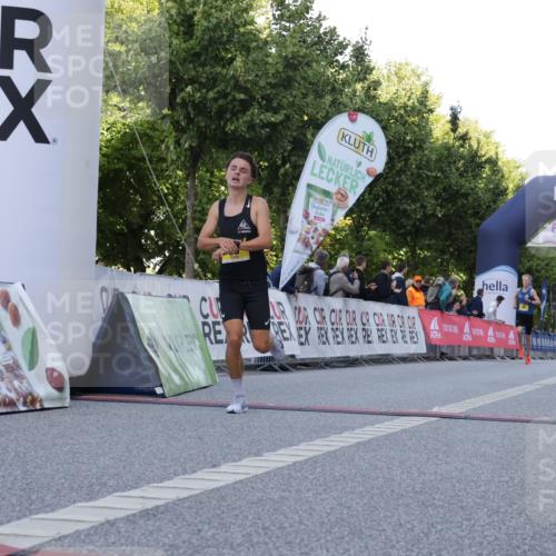 06.09.2026 - CURREX Alsterlauf Yannick Fuchs http://msf.ph/oto/10229253 06.09.2026 11:17:37 Ziel 56, 69 meine-sportfotos.de
