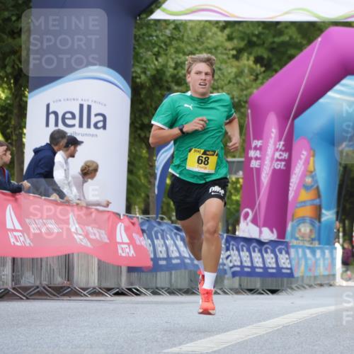 06.09.2026 - CURREX Alsterlauf Yannick Fuchs http://msf.ph/oto/10229265 06.09.2026 11:17:45 Ziel 56, 68 meine-sportfotos.de