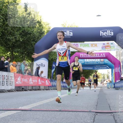 06.09.2026 - CURREX Alsterlauf Yannick Fuchs http://msf.ph/oto/10229276 06.09.2026 11:17:50 Ziel 51, 67, 68, 72 meine-sportfotos.de