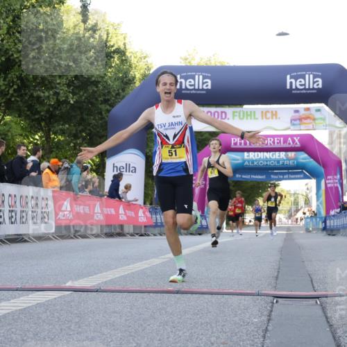 06.09.2026 - CURREX Alsterlauf Yannick Fuchs http://msf.ph/oto/10229277 06.09.2026 11:17:50 Ziel 51, 67, 68, 72 meine-sportfotos.de