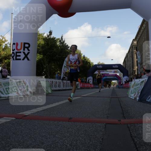 06.09.2026 - CURREX Alsterlauf Yannick Fuchs http://msf.ph/oto/10229283 06.09.2026 11:17:51 Ziel 51, 67, 68, 72 meine-sportfotos.de