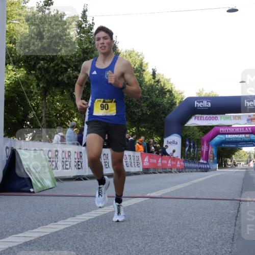 06.09.2026 - CURREX Alsterlauf Yannick Fuchs http://msf.ph/oto/10229306 06.09.2026 11:18:01 Ziel 55, 72, 90, 1074 meine-sportfotos.de