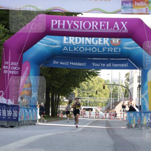 06.09.2026 - CURREX Alsterlauf Yannick Fuchs http://msf.ph/oto/10229363 06.09.2026 11:19:52 Ziel 62 meine-sportfotos.de