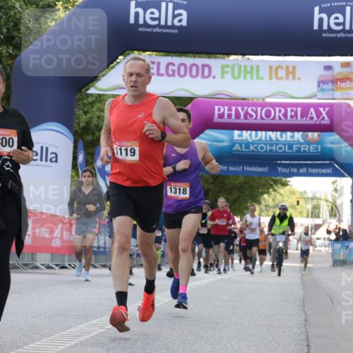 06.09.2026 - CURREX Alsterlauf Yannick Fuchs http://msf.ph/oto/10229408 06.09.2026 11:45:14 Ziel 1095, 1119, 1200, 1203, 1234, 1278, 1299, 1318, 4802, 8110 meine-sportfotos.de
