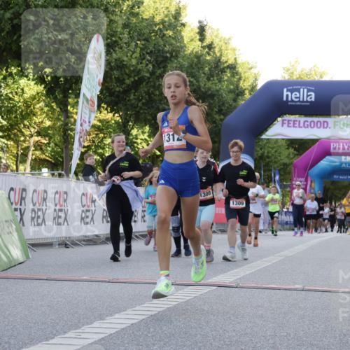 06.09.2026 - CURREX Alsterlauf Yannick Fuchs http://msf.ph/oto/10229450 06.09.2026 11:45:40 Ziel 1026, 1166, 1167, 1296, 1308, 1309, 1312, 1317 meine-sportfotos.de