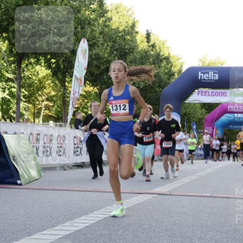 06.09.2026 - CURREX Alsterlauf Yannick Fuchs http://msf.ph/oto/10229451 06.09.2026 11:45:41 Ziel 1026, 1166, 1167, 1296, 1308, 1309, 1312, 1317 meine-sportfotos.de