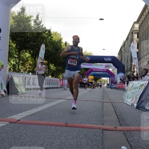 06.09.2026 - CURREX Alsterlauf Yannick Fuchs http://msf.ph/oto/10229462 06.09.2026 11:45:49 Ziel 1148, 1163, 1166, 1167, 1296, 1300, 1308, 1309, 5016 meine-sportfotos.de