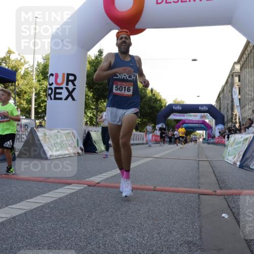 06.09.2026 - CURREX Alsterlauf Yannick Fuchs http://msf.ph/oto/10229465 06.09.2026 11:45:50 Ziel 1148, 1163, 1166, 1167, 1296, 1300, 1308, 1309, 5016, 8285 meine-sportfotos.de