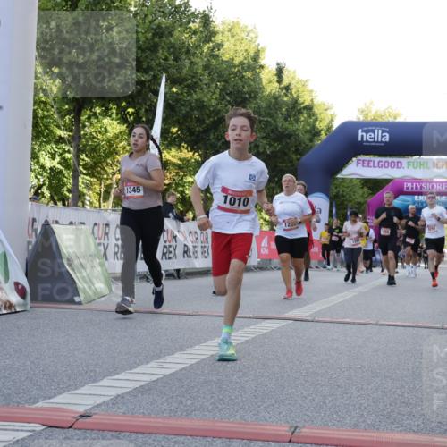 06.09.2026 - CURREX Alsterlauf Yannick Fuchs http://msf.ph/oto/10229479 06.09.2026 11:45:58 Ziel 1010, 1056, 1102, 1122, 1150, 1209, 1257, 1345, 1346, 3755, 8285, 8291 meine-sportfotos.de