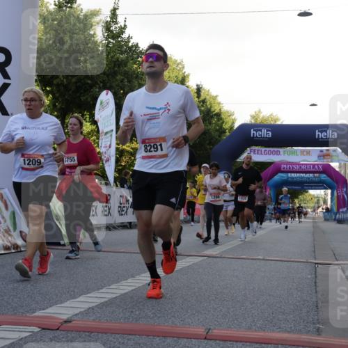 06.09.2026 - CURREX Alsterlauf Yannick Fuchs http://msf.ph/oto/10229491 06.09.2026 11:46:02 Ziel 1010, 1032, 1035, 1056, 1102, 1103, 1122, 1150, 1209, 1211, 1257, 1298, 1305, 1345, 1346, 3755, 8285, 8291 meine-sportfotos.de