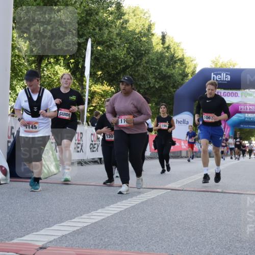 06.09.2026 - CURREX Alsterlauf Yannick Fuchs http://msf.ph/oto/10229506 06.09.2026 11:46:11 Ziel 1032, 1035, 1062, 1071, 1103, 1134, 1145, 1168, 1196, 1211, 1298, 1305, 1307, 8251, 8346 meine-sportfotos.de