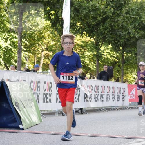 06.09.2026 - CURREX Alsterlauf Yannick Fuchs http://msf.ph/oto/10229519 06.09.2026 11:46:17 Ziel 1062, 1071, 1134, 1145, 1162, 1168, 1193, 1196, 1307 meine-sportfotos.de