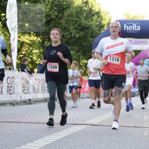 06.09.2026 - CURREX Alsterlauf Yannick Fuchs http://msf.ph/oto/10229539 06.09.2026 11:46:29 Ziel 1017, 1019, 1151, 1154, 1186, 1245, 1303, 1319, 1331, 8247, 8312, 8325, 8326 meine-sportfotos.de
