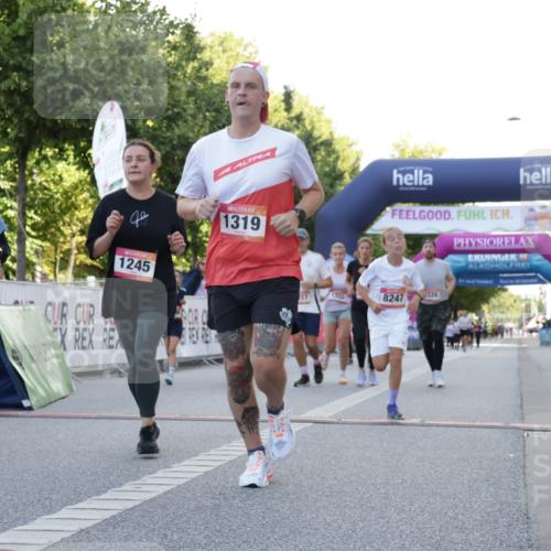 06.09.2026 - CURREX Alsterlauf Yannick Fuchs http://msf.ph/oto/10229540 06.09.2026 11:46:30 Ziel 1007, 1017, 1019, 1082, 1151, 1154, 1186, 1245, 1303, 1319, 1331, 8247, 8312, 8325, 8326 meine-sportfotos.de