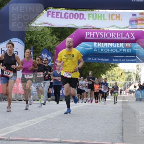 06.09.2026 - CURREX Alsterlauf Yannick Fuchs http://msf.ph/oto/10229579 06.09.2026 11:47:12 Ziel 1001, 1029, 1046, 1321, 1343, 8047, 8159, 8184, 8208, 8335 meine-sportfotos.de