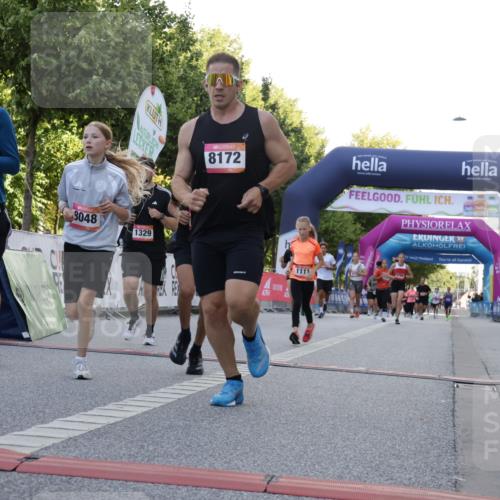 06.09.2026 - CURREX Alsterlauf Yannick Fuchs http://msf.ph/oto/10229587 06.09.2026 11:47:30 Ziel 1081, 1111, 1123, 1130, 1152, 1202, 1226, 1279, 1283, 1329, 8046, 8048, 8172, 8236, 8327 meine-sportfotos.de