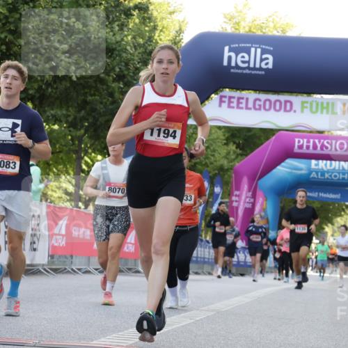 06.09.2026 - CURREX Alsterlauf Yannick Fuchs http://msf.ph/oto/10229592 06.09.2026 11:47:35 Ziel 1081, 1083, 1085, 1111, 1123, 1130, 1194, 1279, 1329, 1333, 8046, 8048, 8070, 8172, 8236, 8327 meine-sportfotos.de