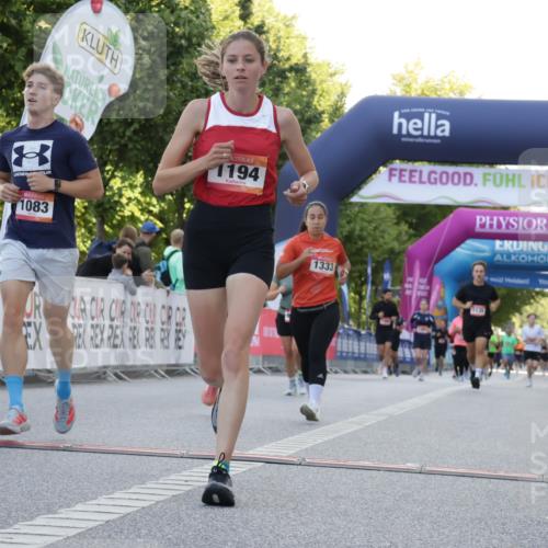 06.09.2026 - CURREX Alsterlauf Yannick Fuchs http://msf.ph/oto/10229597 06.09.2026 11:47:36 Ziel 1081, 1083, 1085, 1111, 1123, 1135, 1194, 1329, 1333, 8046, 8048, 8070, 8139, 8172, 8236 meine-sportfotos.de