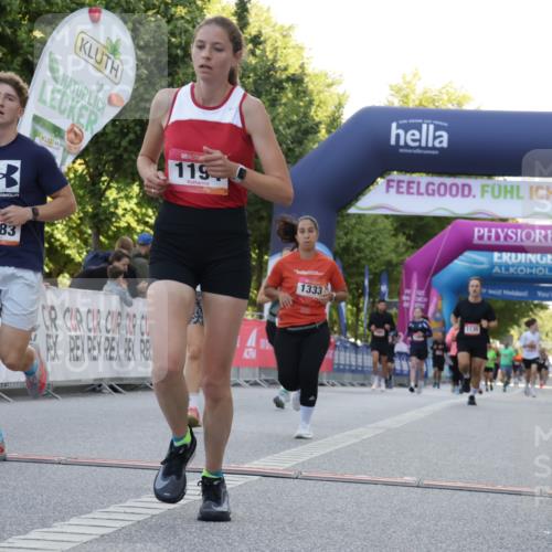 06.09.2026 - CURREX Alsterlauf Yannick Fuchs http://msf.ph/oto/10229598 06.09.2026 11:47:36 Ziel 1081, 1083, 1085, 1111, 1123, 1135, 1194, 1329, 1333, 8046, 8048, 8070, 8139, 8172, 8236 meine-sportfotos.de