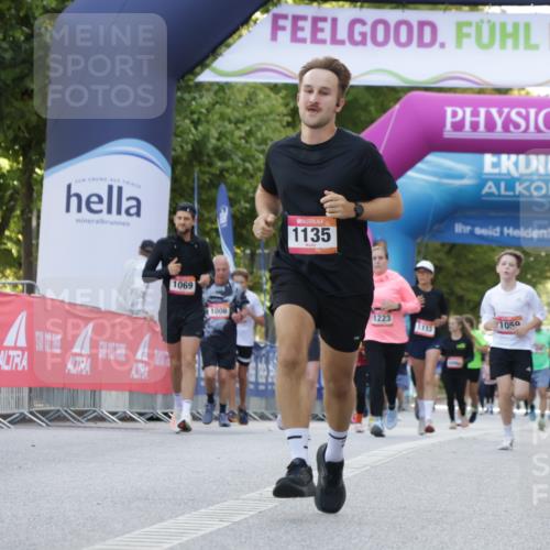 06.09.2026 - CURREX Alsterlauf Yannick Fuchs http://msf.ph/oto/10229602 06.09.2026 11:47:39 Ziel 1081, 1083, 1085, 1111, 1135, 1194, 1333, 8070, 8139, 8236 meine-sportfotos.de