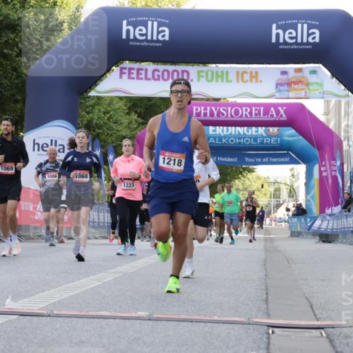 06.09.2026 - CURREX Alsterlauf Yannick Fuchs http://msf.ph/oto/10229609 06.09.2026 11:47:44 Ziel 1059, 1068, 1069, 1135, 1218, 1333, 8070, 8139 meine-sportfotos.de