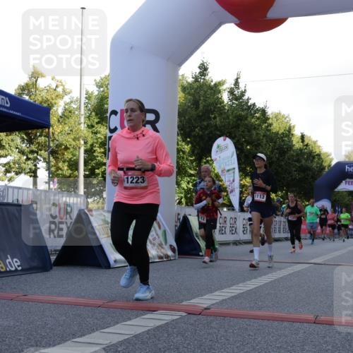 06.09.2026 - CURREX Alsterlauf Yannick Fuchs http://msf.ph/oto/10229615 06.09.2026 11:47:51 Ziel 1006, 1009, 1018, 1059, 1068, 1069, 1124, 1218, 1223, 1287 meine-sportfotos.de