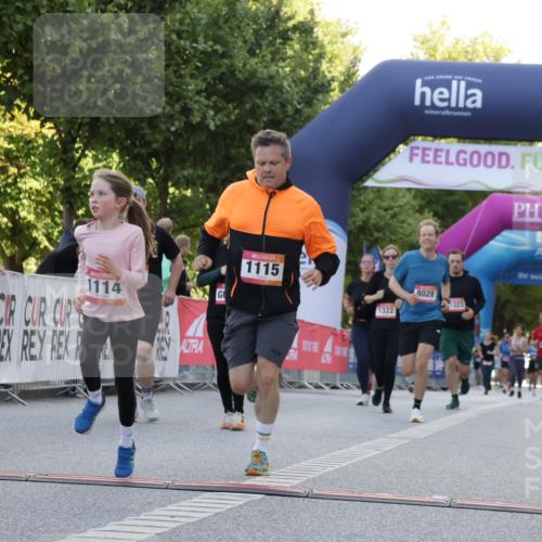 06.09.2026 - CURREX Alsterlauf Yannick Fuchs http://msf.ph/oto/10229625 06.09.2026 11:48:05 Ziel 1037, 1038, 1098, 1114, 1115, 1225, 1281, 1306, 1310, 1322, 1334, 8018, 8028 meine-sportfotos.de