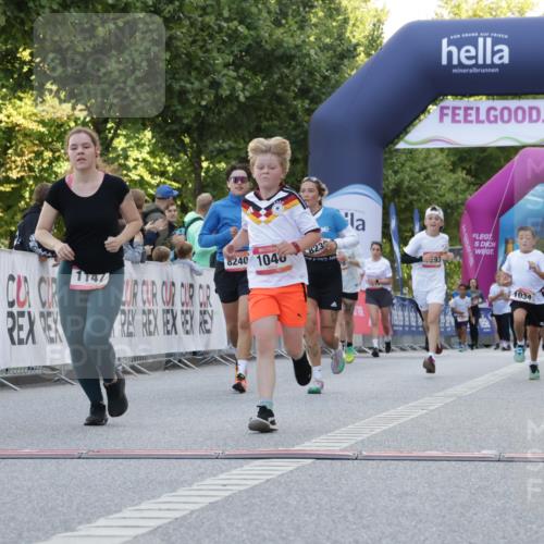 06.09.2026 - CURREX Alsterlauf Yannick Fuchs http://msf.ph/oto/10229647 06.09.2026 11:48:26 Ziel 1034, 1040, 1104, 1147, 1164, 1190, 1219, 1244, 1293, 1325, 8239, 8240 meine-sportfotos.de