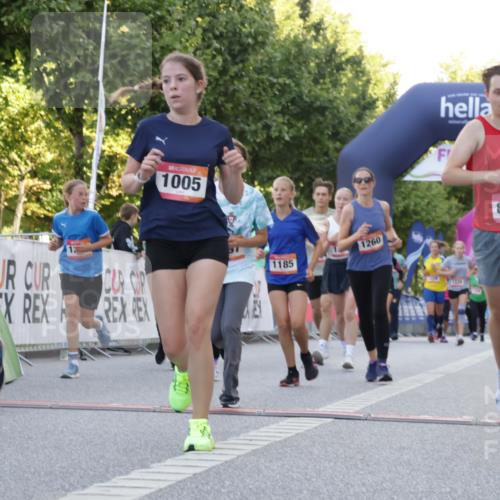 06.09.2026 - CURREX Alsterlauf Yannick Fuchs http://msf.ph/oto/10229675 06.09.2026 11:48:41 Ziel 1005, 1073, 1097, 1170, 1177, 1185, 1222, 1231, 1247, 1260, 1265, 1270, 1272, 1280, 1337, 8110, 8155 meine-sportfotos.de