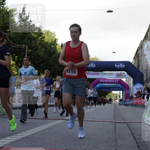 06.09.2026 - CURREX Alsterlauf Yannick Fuchs http://msf.ph/oto/10229676 06.09.2026 11:48:42 Ziel 1005, 1073, 1097, 1177, 1184, 1185, 1222, 1231, 1247, 1260, 1265, 1270, 1272, 1280, 1337, 8110, 8155 meine-sportfotos.de