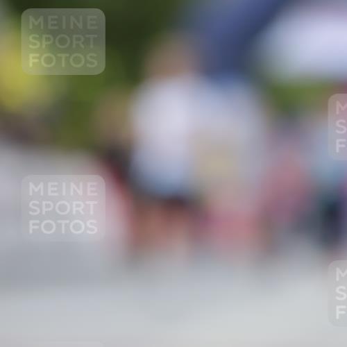 06.09.2026 - CURREX Alsterlauf Yannick Fuchs http://msf.ph/oto/10229681 06.09.2026 11:48:45 Ziel 1005, 1073, 1096, 1097, 1184, 1185, 1222, 1231, 1238, 1247, 1260, 1265, 1272, 1280, 1337, 1338, 8110, 8155 meine-sportfotos.de