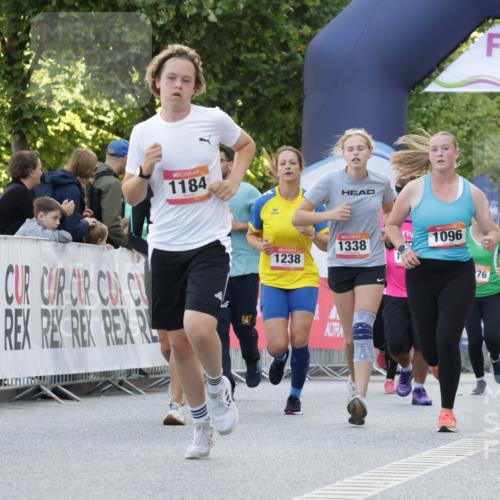 06.09.2026 - CURREX Alsterlauf Yannick Fuchs http://msf.ph/oto/10229683 06.09.2026 11:48:46 Ziel 1005, 1073, 1096, 1097, 1184, 1185, 1222, 1231, 1233, 1238, 1247, 1260, 1265, 1272, 1280, 1337, 1338, 8110, 8155 meine-sportfotos.de