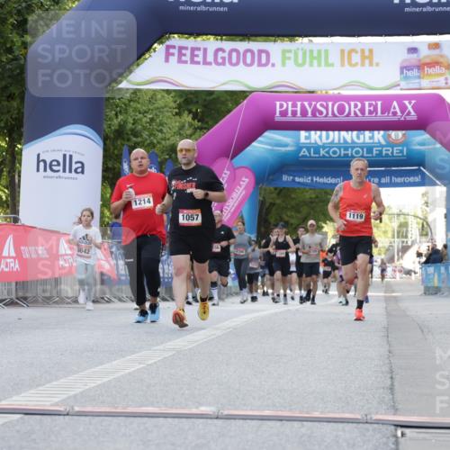 06.09.2026 - CURREX Alsterlauf Yannick Fuchs http://msf.ph/oto/10229717 06.09.2026 11:49:00 Ziel 1013, 1057, 1066, 1119, 1142, 1243, 1250, 1273, 8347 meine-sportfotos.de