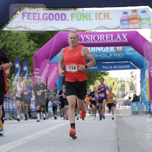 06.09.2026 - CURREX Alsterlauf Yannick Fuchs http://msf.ph/oto/10229720 06.09.2026 11:49:02 Ziel 1013, 1057, 1066, 1119, 1142, 1214, 1243, 1250, 1273, 8347 meine-sportfotos.de