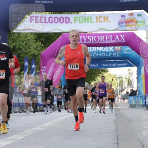 06.09.2026 - CURREX Alsterlauf Yannick Fuchs http://msf.ph/oto/10229721 06.09.2026 11:49:02 Ziel 1013, 1057, 1066, 1119, 1142, 1214, 1243, 1250, 1273, 8347 meine-sportfotos.de