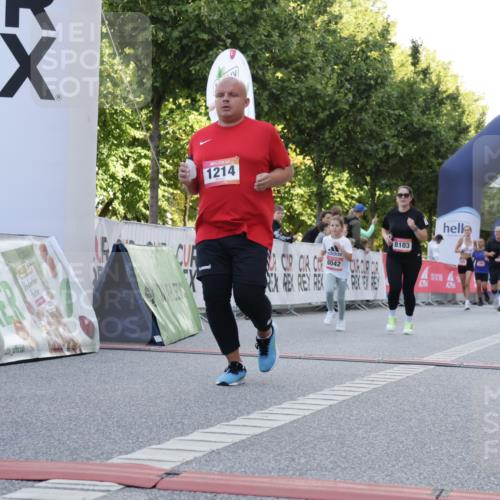 06.09.2026 - CURREX Alsterlauf Yannick Fuchs http://msf.ph/oto/10229728 06.09.2026 11:49:06 Ziel 1013, 1057, 1119, 1142, 1214, 1243, 1273, 1295, 1318, 8042, 8103 meine-sportfotos.de