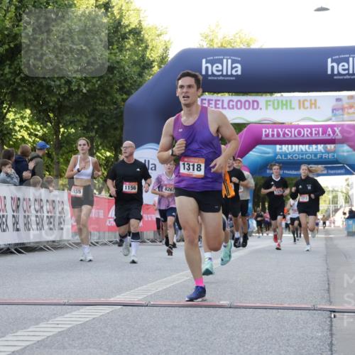 06.09.2026 - CURREX Alsterlauf Yannick Fuchs http://msf.ph/oto/10229736 06.09.2026 11:49:10 Ziel 1057, 1063, 1119, 1142, 1155, 1156, 1214, 1295, 1318, 8042, 8103, 8261 meine-sportfotos.de
