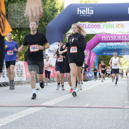 06.09.2026 - CURREX Alsterlauf Yannick Fuchs http://msf.ph/oto/10229746 06.09.2026 11:49:14 Ziel 1063, 1078, 1155, 1156, 1213, 1284, 1285, 1286, 1288, 1294, 1295, 1318, 8042, 8103, 8261 meine-sportfotos.de