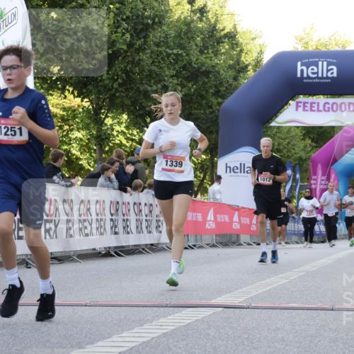 06.09.2026 - CURREX Alsterlauf Yannick Fuchs http://msf.ph/oto/10229816 06.09.2026 11:49:41 Ziel 1012, 1163, 1232, 1249, 1251, 1328, 1339, 8185 meine-sportfotos.de