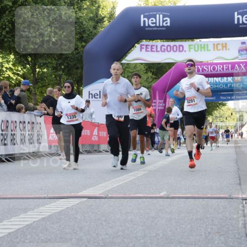 06.09.2026 - CURREX Alsterlauf Yannick Fuchs http://msf.ph/oto/10229825 06.09.2026 11:49:48 Ziel 1012, 1086, 1163, 1251, 1290, 1335, 1339, 8291 meine-sportfotos.de