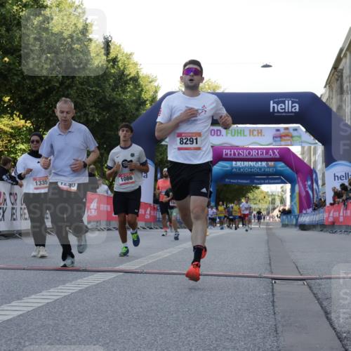 06.09.2026 - CURREX Alsterlauf Yannick Fuchs http://msf.ph/oto/10229832 06.09.2026 11:49:50 Ziel 1004, 1012, 1086, 1144, 1163, 1290, 1335, 8291 meine-sportfotos.de
