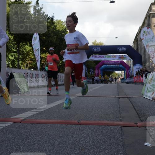 06.09.2026 - CURREX Alsterlauf Yannick Fuchs http://msf.ph/oto/10229847 06.09.2026 11:49:57 Ziel 1004, 1010, 1086, 1101, 1141, 1144, 1290, 1335, 8284, 8291 meine-sportfotos.de