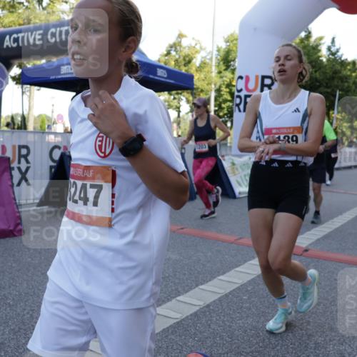 06.09.2026 - CURREX Alsterlauf Yannick Fuchs http://msf.ph/oto/10229899 06.09.2026 11:50:33 Ziel 1030, 1033, 1036, 1055, 1067, 1084, 1159, 1160, 1174, 1189, 1203, 1319, 1344, 8136, 8247 meine-sportfotos.de